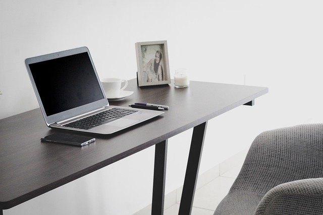 Höhenverstellbare Schreibtische für das Homeoffice